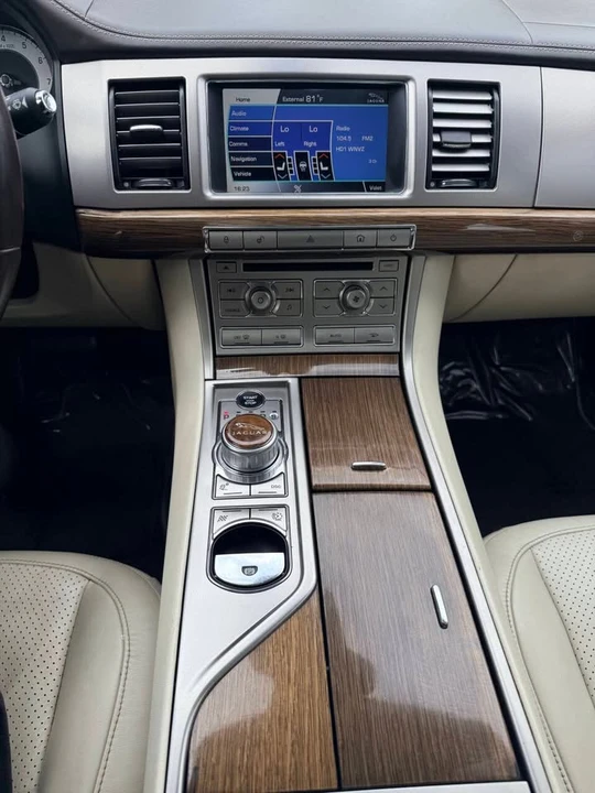 2010 Jaguar X250 XFR - Image 17 of 20