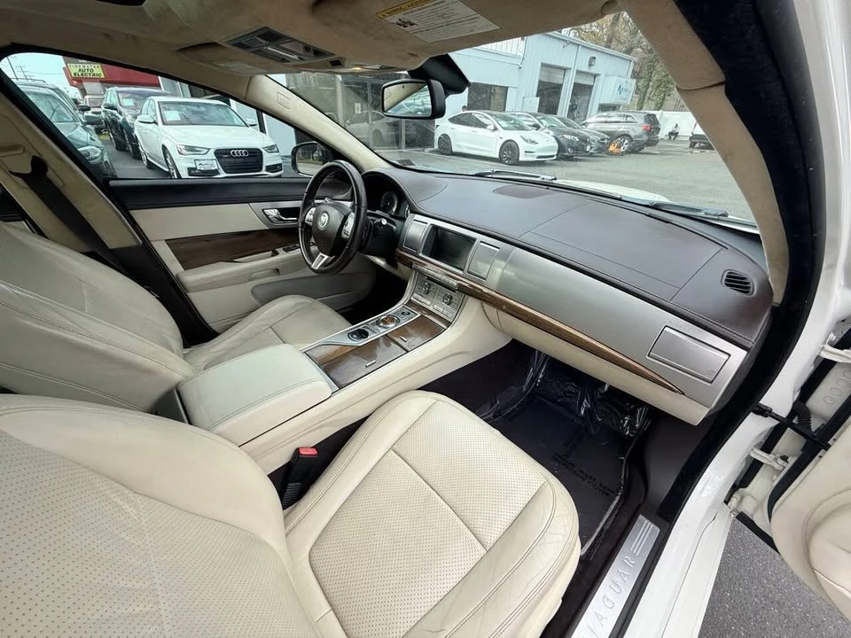 2010 Jaguar X250 XFR - Image 10 of 20
