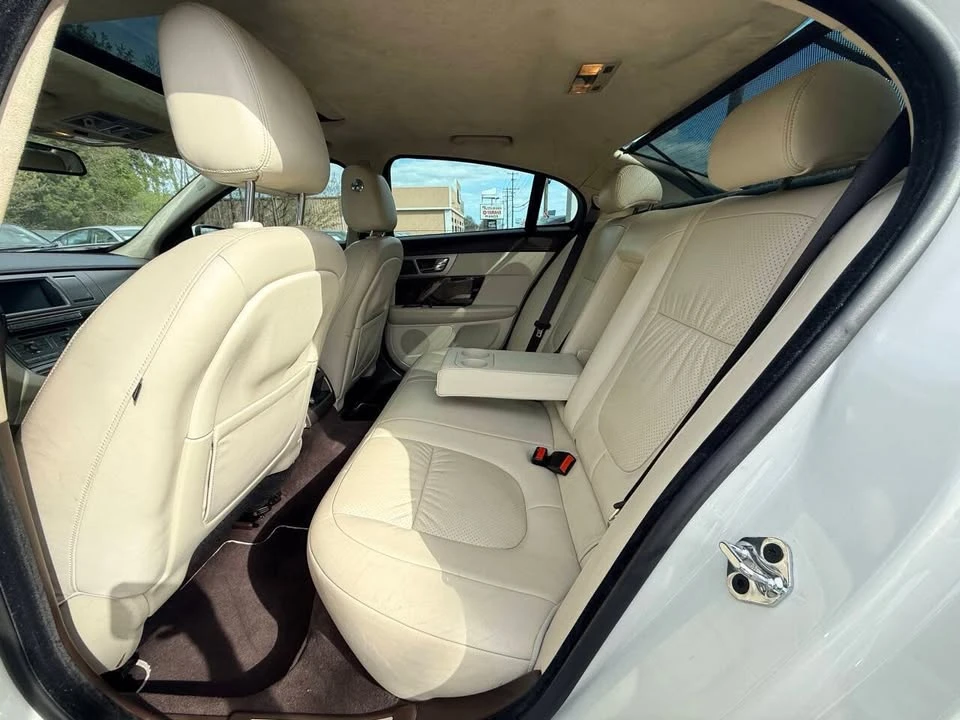 2010 Jaguar X250 XFR - Image 13 of 20