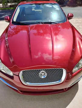 2010 Jaguar XF Luxury Sedan