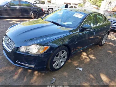 2010 Jaguar XF Luxury Sedan