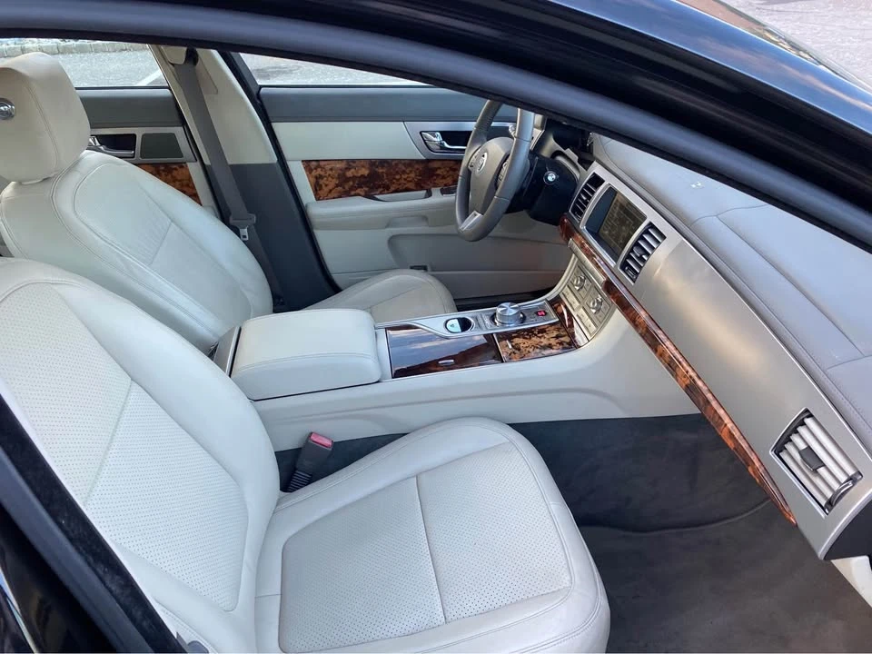 2010 Jaguar X250 XF - Image 10 of 12