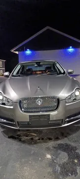2010 Jaguar XF Premium Luxury Sedan