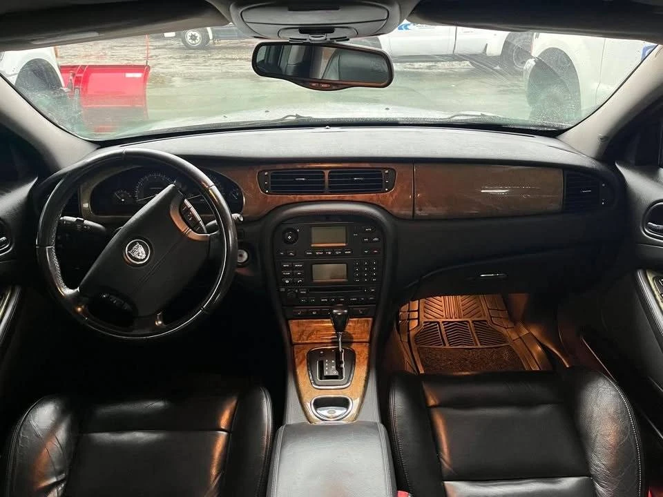 2010 Jaguar X250 XFR - Image 2 of 6