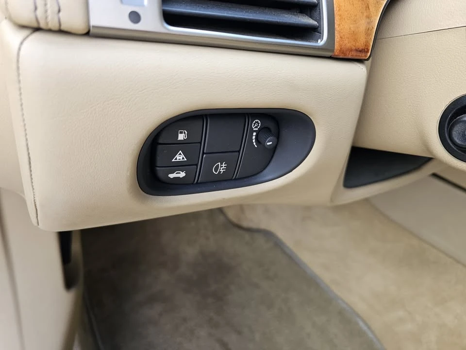 2010 Jaguar X150 XKR - Image 16 of 19