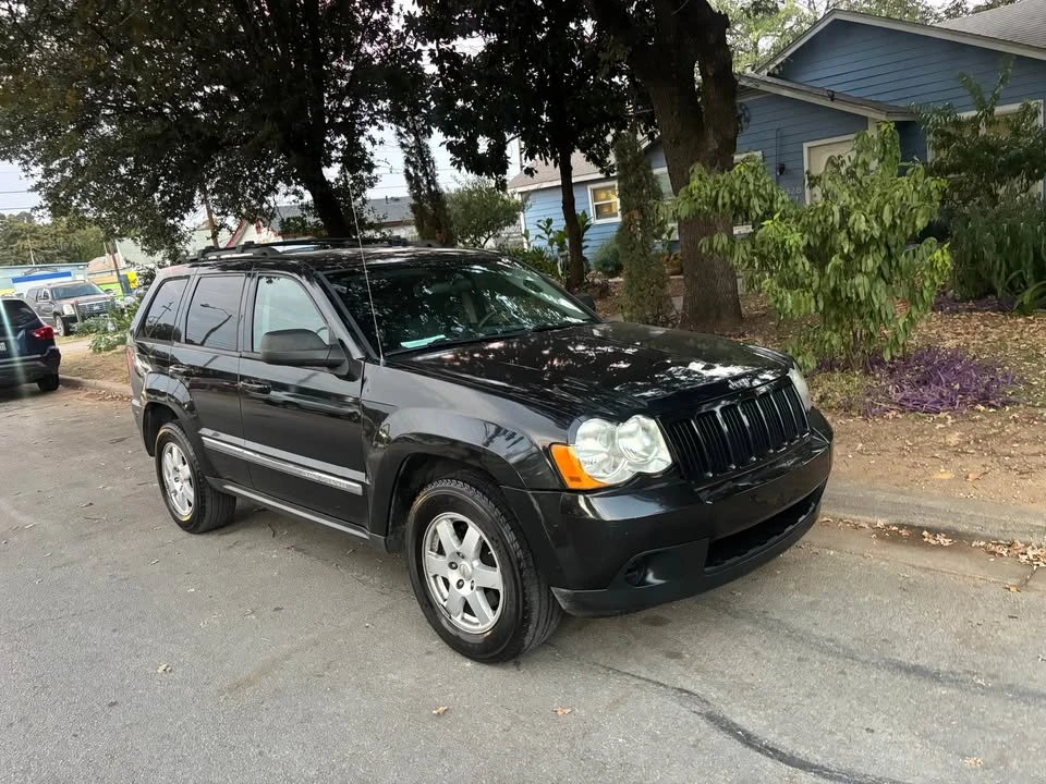 2010 Jeep Cherokee - Image 2 of 11