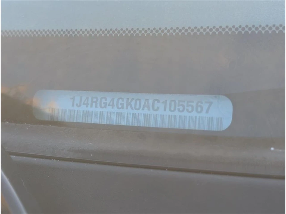 2010 Jeep Commander - Image 31 of 31