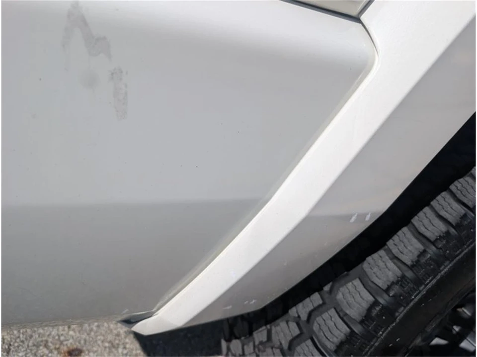 2010 Jeep Commander - Image 16 of 31