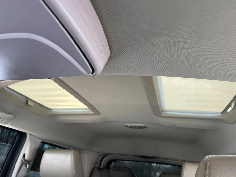 2010 Jeep Commander - Image 21 of 21