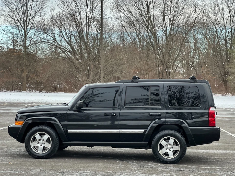 2010 Jeep Commander - Image 3 of 21