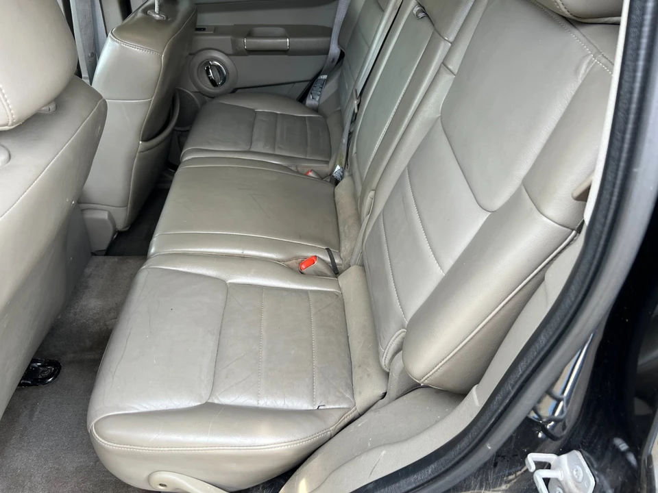 2010 Jeep Commander - Image 11 of 21