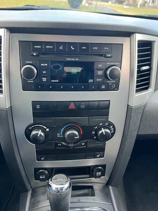 2010 Jeep WK Grand Cherokee - Image 16 of 21