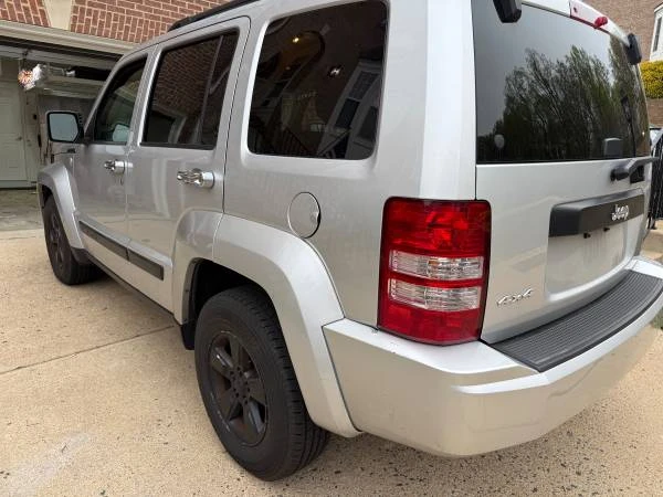 2010 Jeep KK Liberty - Image 5 of 8