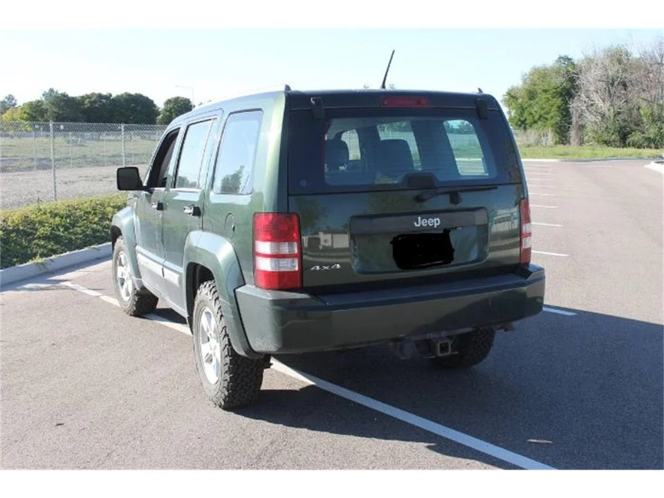 2010 Jeep KK Liberty - Image 2 of 19