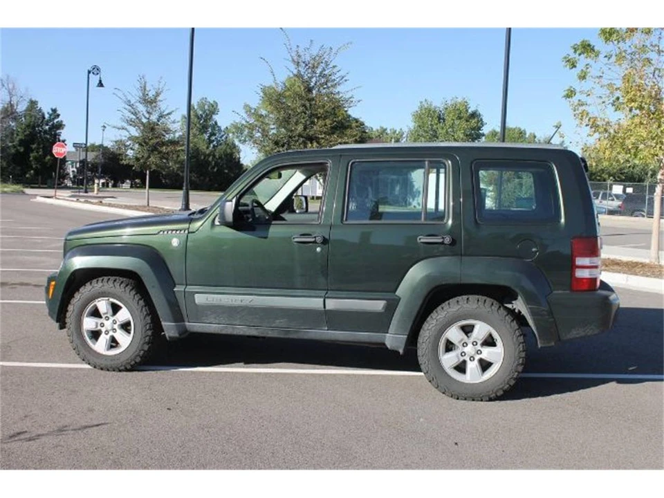 2010 Jeep KK Liberty - Image 18 of 19