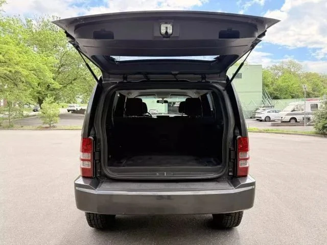 2010 Jeep KK Liberty - Image 5 of 12