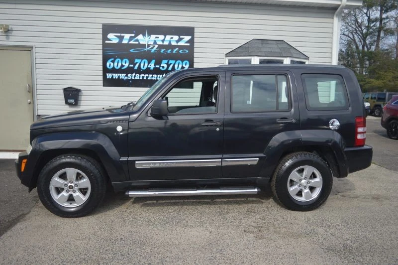 2010 Jeep KK Liberty - Image 2 of 12