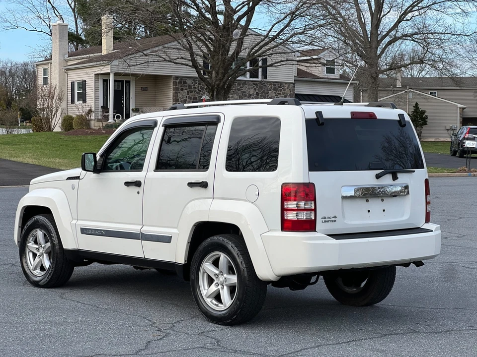2010 Jeep KK Liberty - Image 4 of 21