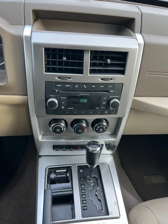 2010 Jeep KK Liberty - Image 19 of 21