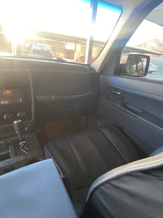 2010 Jeep KK Liberty - Image 9 of 20