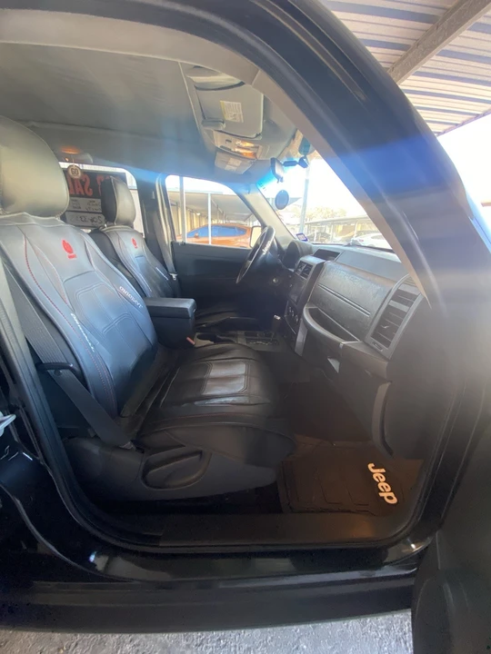 2010 Jeep KK Liberty - Image 7 of 20