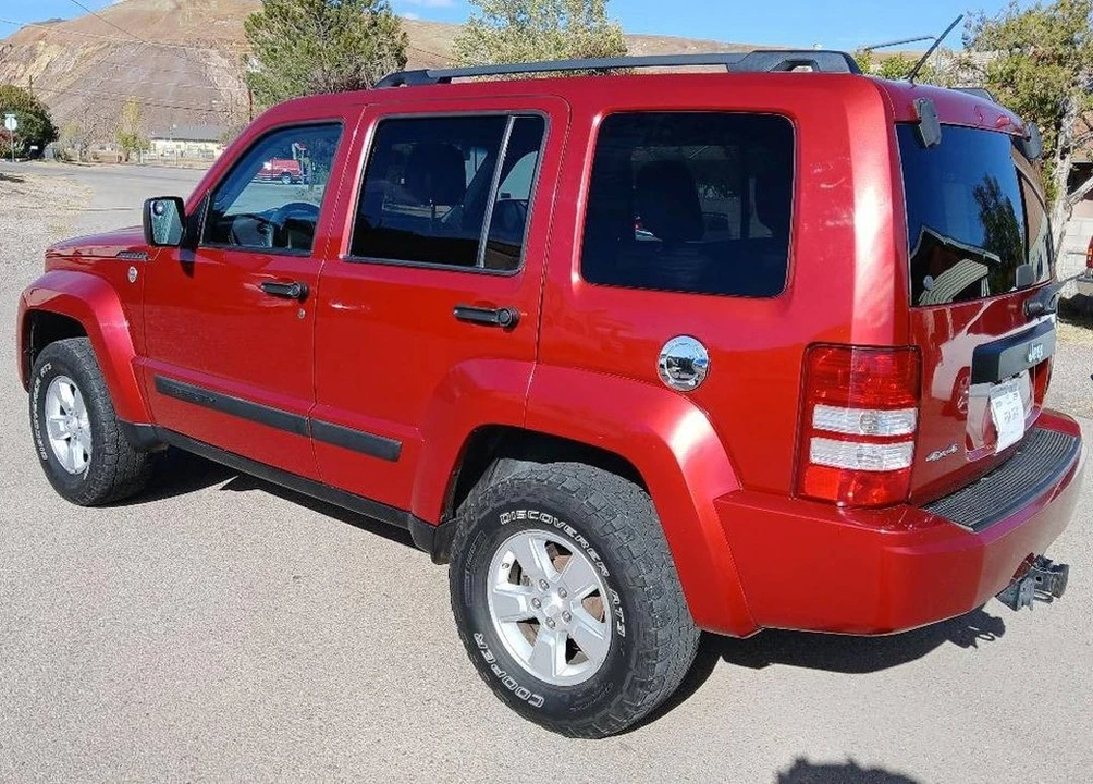2010 Jeep KK Liberty - Image 3 of 14
