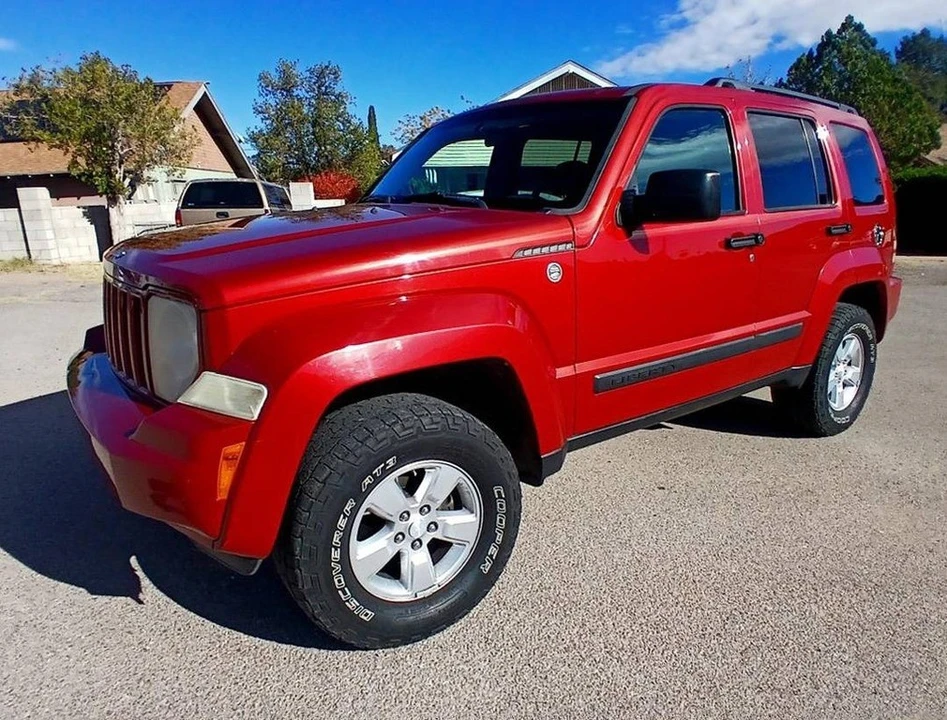 2010 Jeep KK Liberty - Image 2 of 14