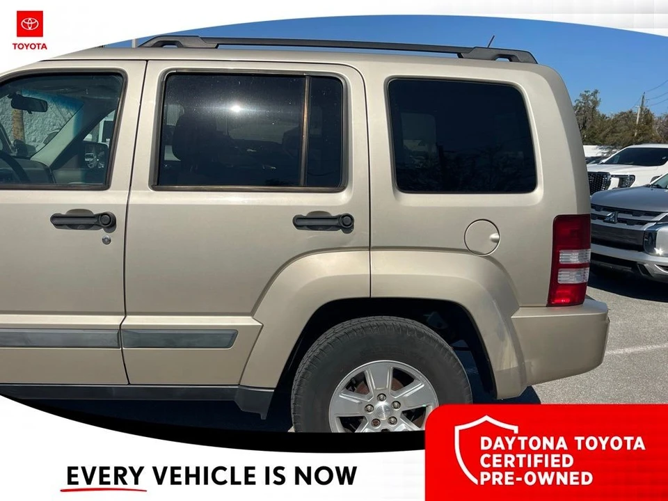 2010 Jeep KK Liberty - Image 4 of 10