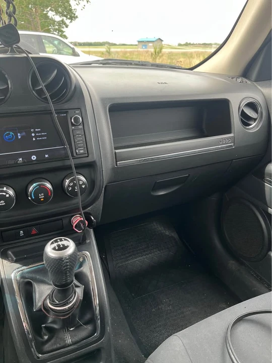 2010 Jeep Patriot - Image 7 of 12