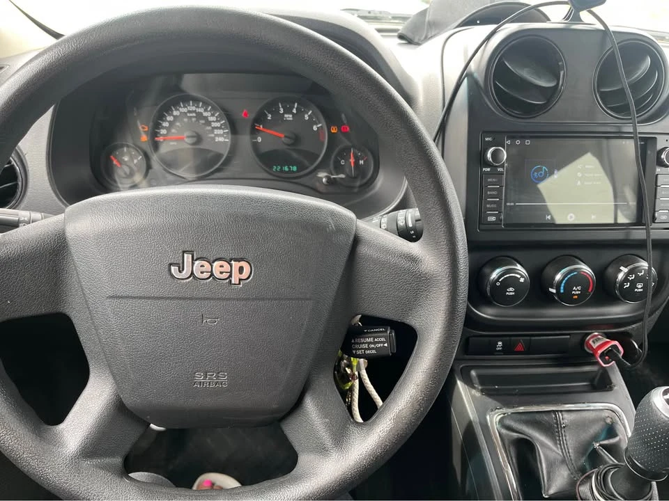 2010 Jeep Patriot - Image 9 of 12