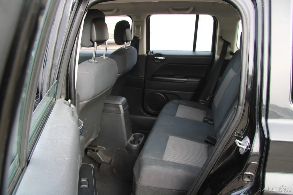 2010 Jeep Patriot - Image 19 of 21