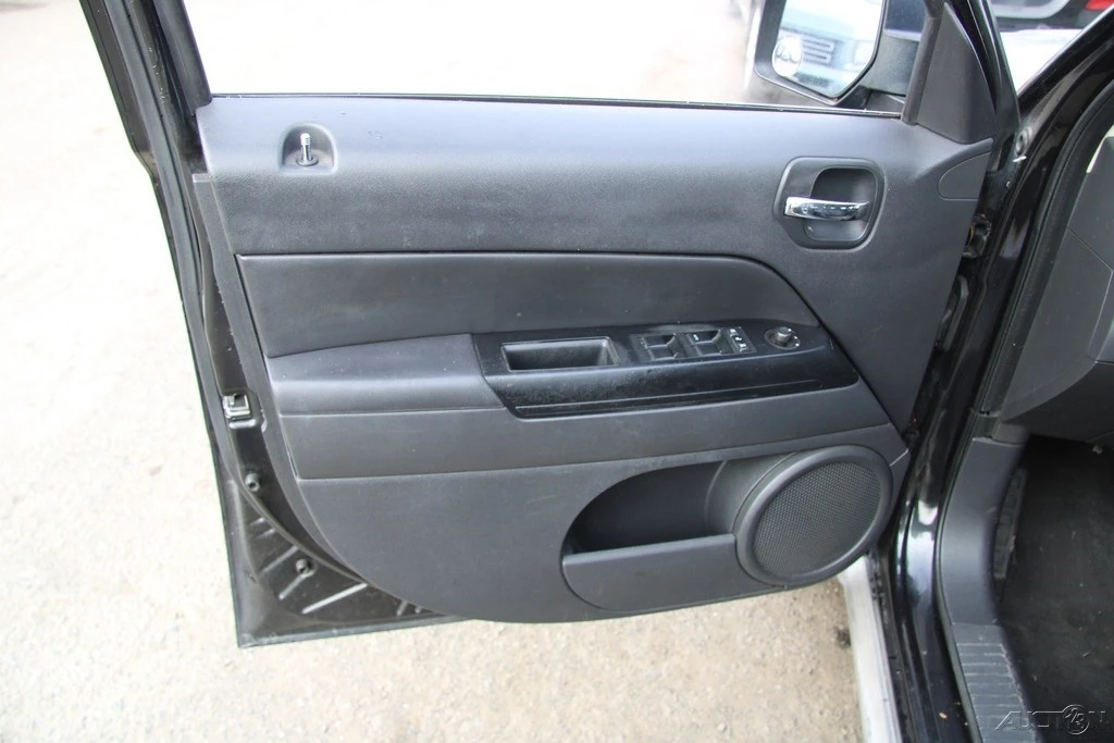 2010 Jeep Patriot - Image 11 of 21