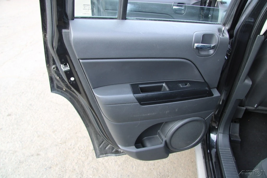 2010 Jeep Patriot - Image 18 of 21