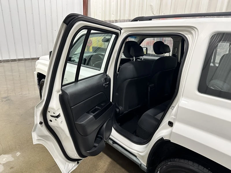 2010 Jeep Patriot - Image 11 of 21