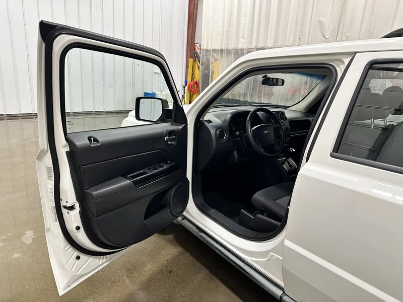 2010 Jeep Patriot - Image 7 of 21