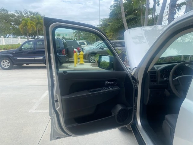 2010 Jeep KK Liberty - Image 10 of 21