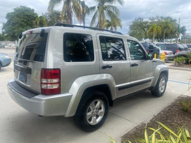 2010 Jeep KK Liberty - Image 8 of 21