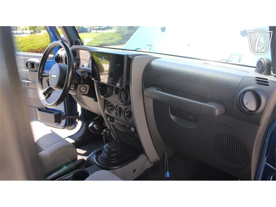 2010 Jeep JK Wrangler - Image 17 of 31