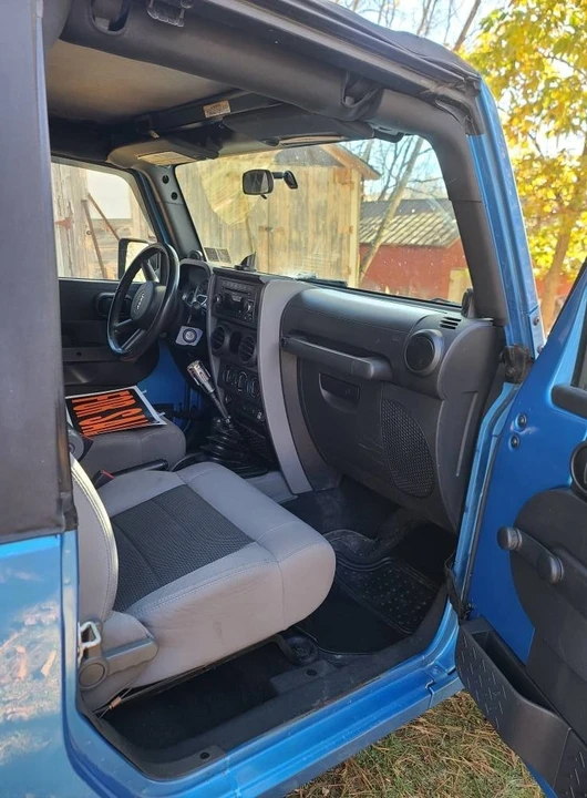 2010 Jeep JK Wrangler - Image 7 of 11