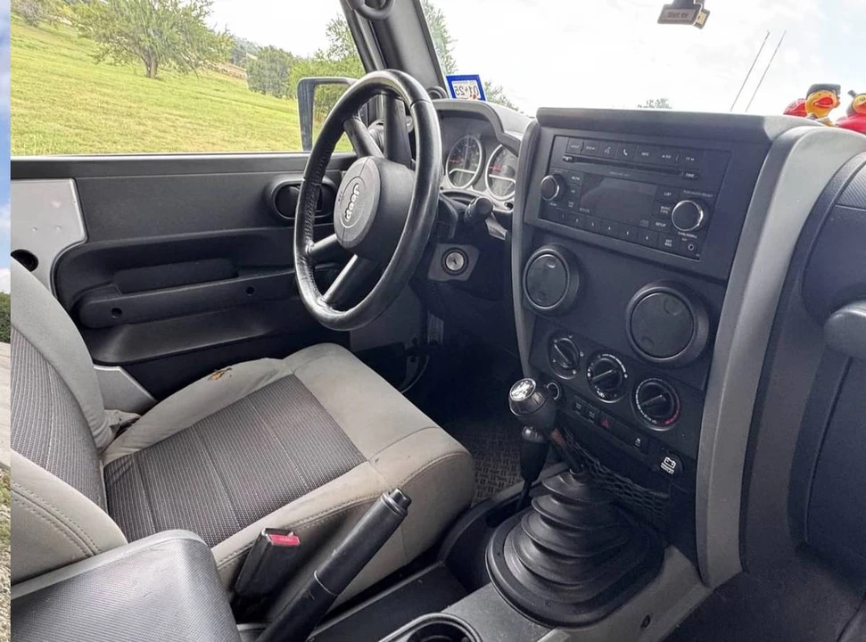 2010 Jeep JK Wrangler - Image 6 of 8
