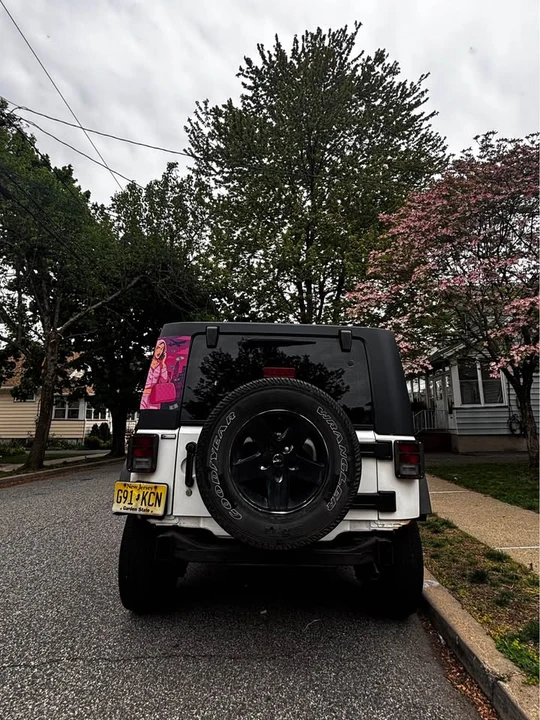2010 Jeep Wrangler - Image 6 of 7