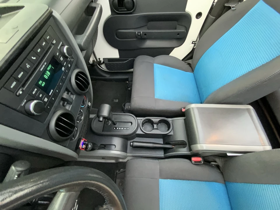 2010 Jeep JK Wrangler - Image 25 of 31