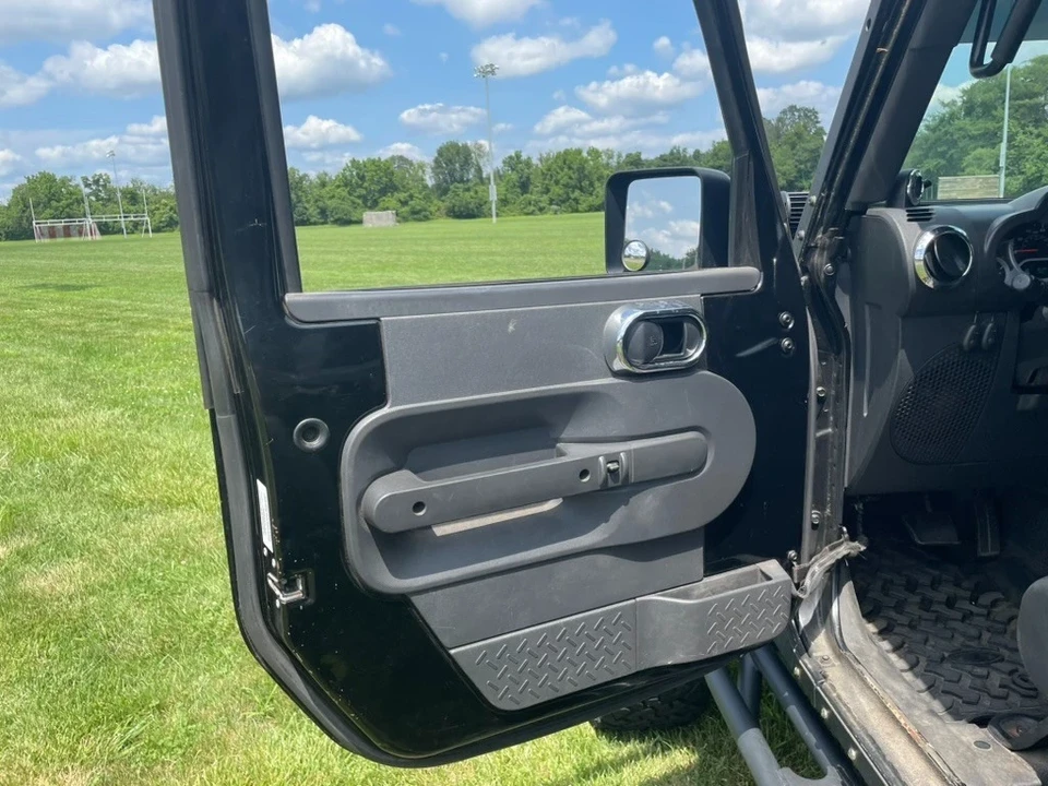 2010 Jeep JK Wrangler - Image 17 of 20