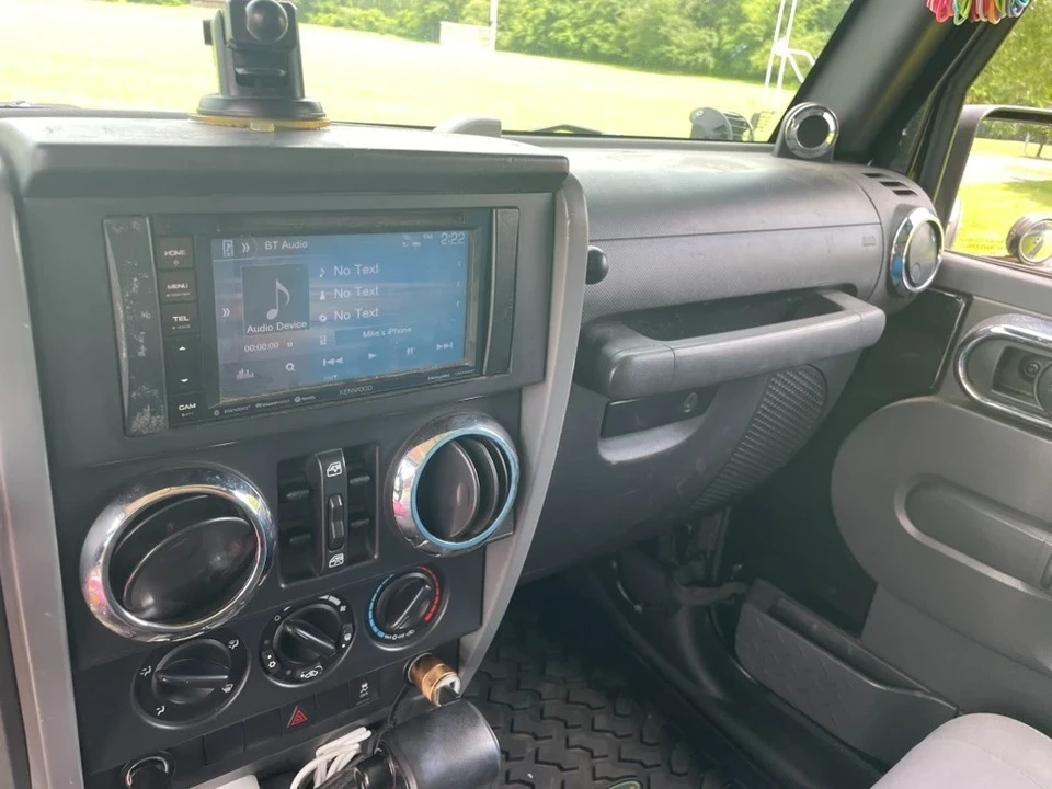 2010 Jeep JK Wrangler - Image 18 of 20
