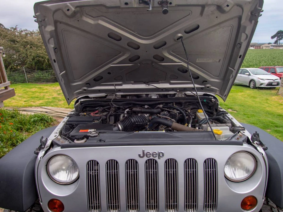 2010 Jeep JK Wrangler - Image 14 of 16