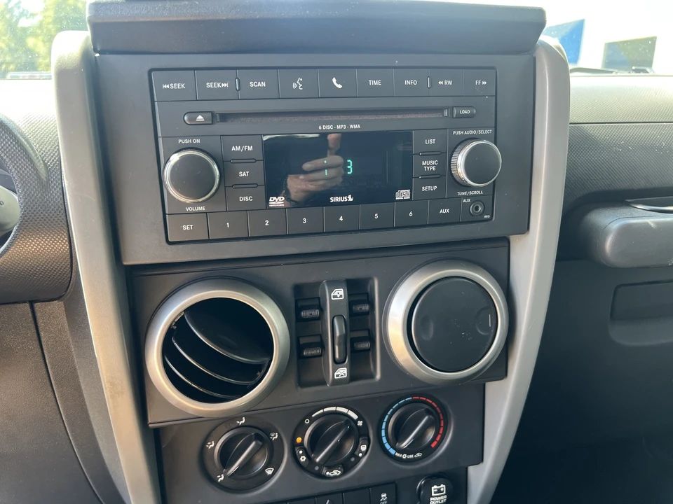 2010 Jeep JK Wrangler - Image 16 of 25