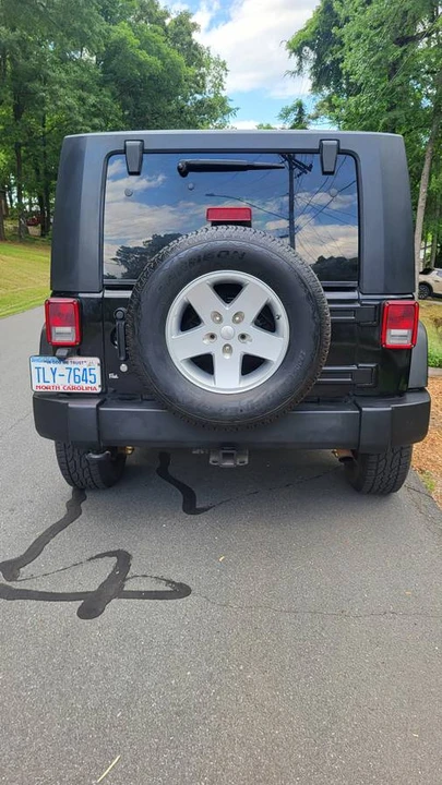 2010 Jeep Wrangler - Image 3 of 9