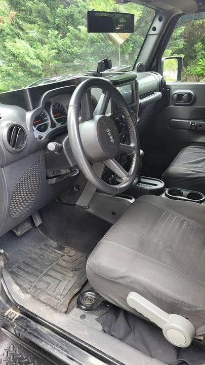 2010 Jeep Wrangler - Image 9 of 9