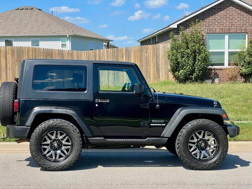 2010 Jeep JK Wrangler - Image 4 of 11