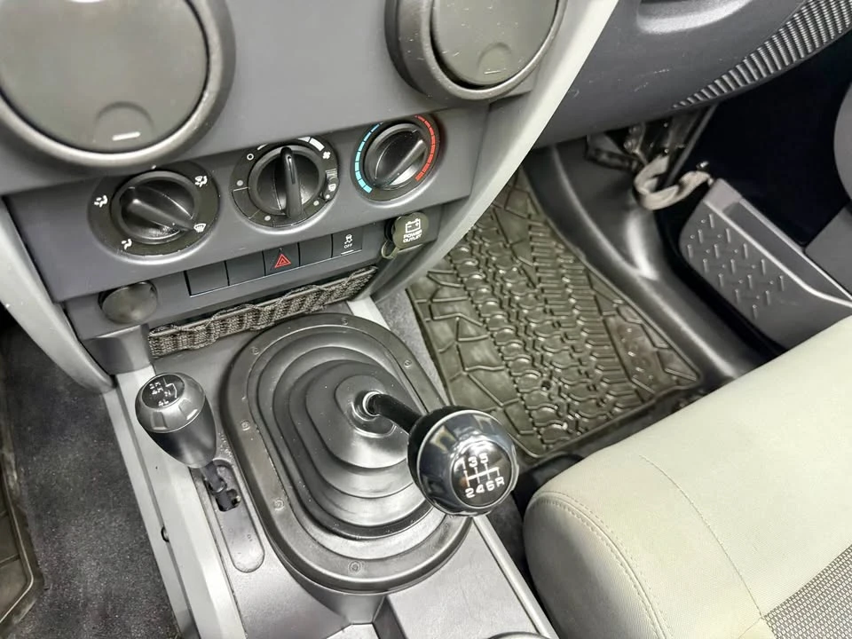 2010 Jeep JK Wrangler - Image 14 of 20